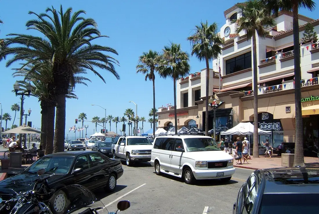 Huntington Beach, California - from the city Wikipedia article