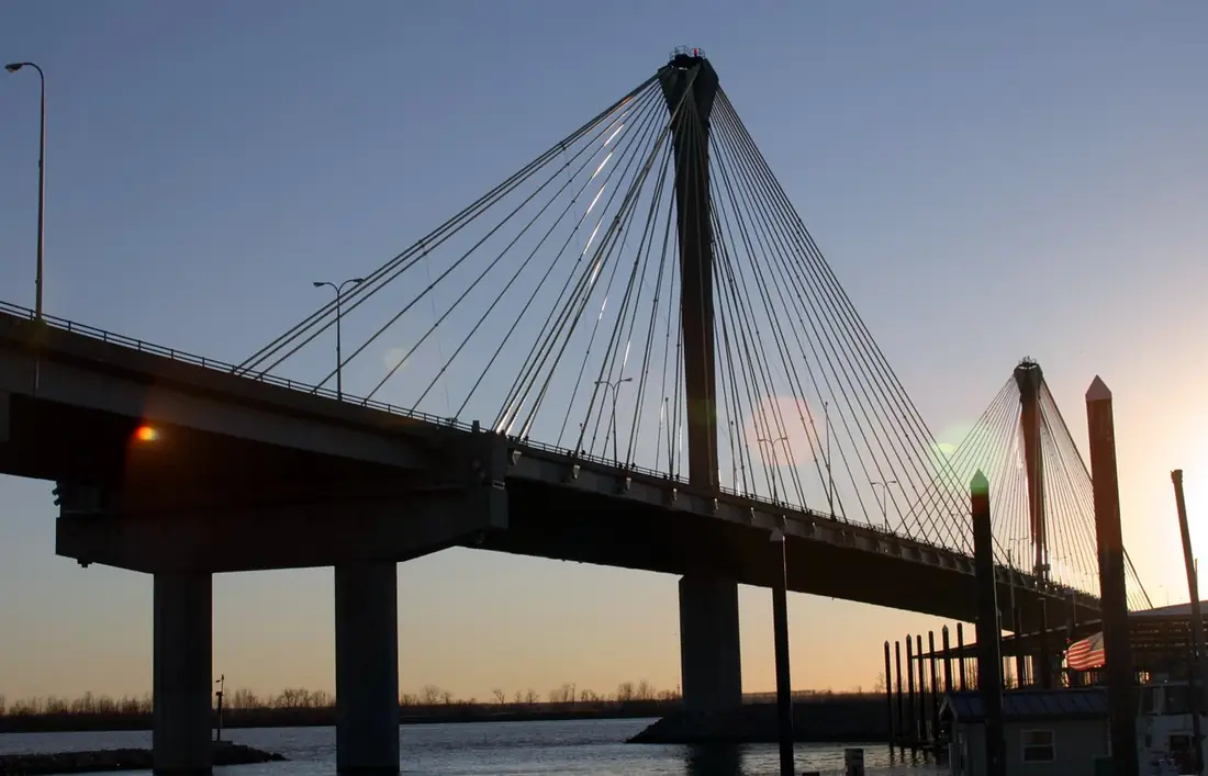 Alton, Illinois - from the city Wikipedia article