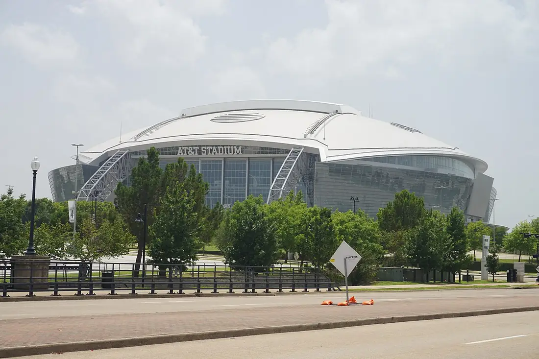 Arlington, Texas - from the city Wikipedia article